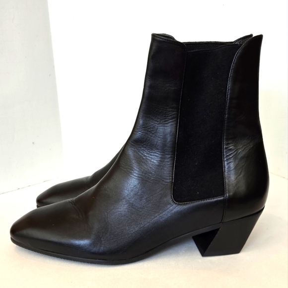 Stuart Weitzman Cleora black leather Chelsea boots made in Spain